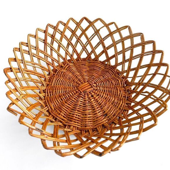 Yugoslavia Wicker Basket - Picture 1 of 7